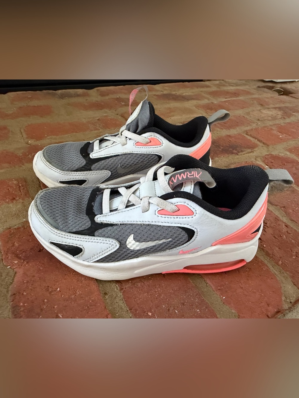 Gurls Gray and Pink Athletic Sneakers